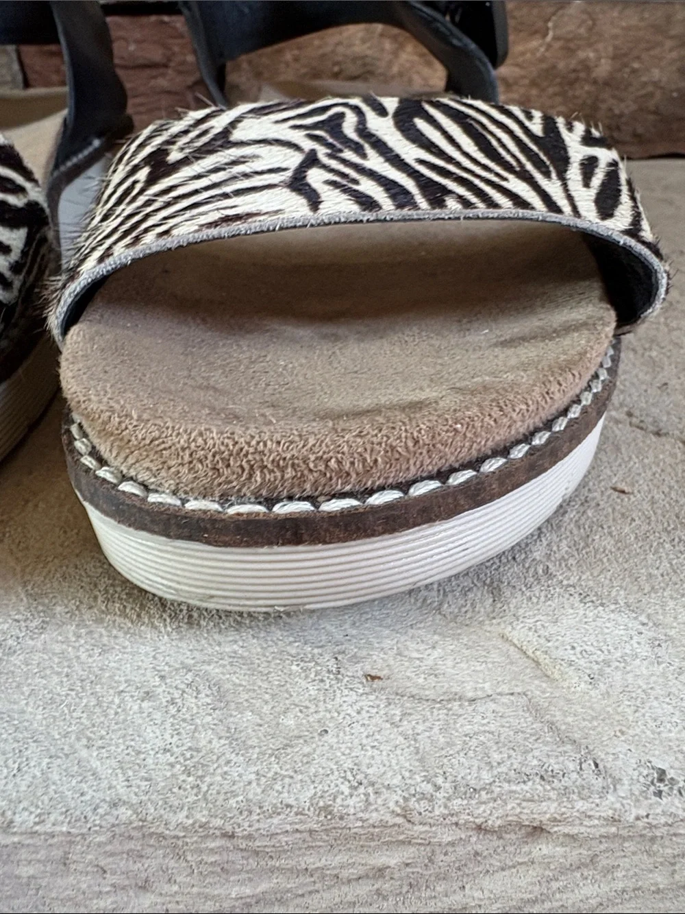 Diba t sz 10 black leather and animal print cow hair sandals - Picture 4 of 12